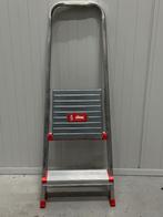 Altrex huishoudtrapje, Doe-het-zelf en Verbouw, Ladders en Trappen, Ophalen, Trap, Zo goed als nieuw, Opvouwbaar of Inschuifbaar