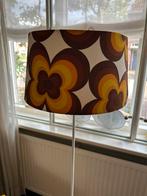 Vintage vloerlamp met mooie lampekap, Huis en Inrichting, Lampen | Wandlampen, Ophalen, Zo goed als nieuw