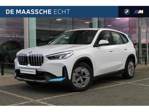 BMW iX1 xDrive30 67 kWh / Adaptief M Onderstel / Parking Ass, Auto's, BMW, Particulier, Te koop, iX1, 4x4, Achteruitrijcamera