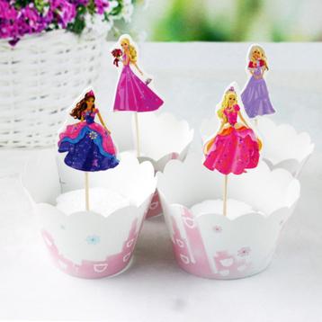 Verschillende modellen mooie BARBIE cupcakehouders & toppers beschikbaar voor biedingen