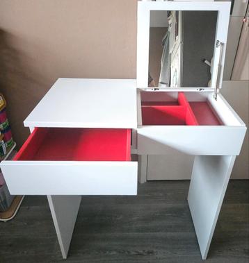 Kaptafel met kruk te koop 
