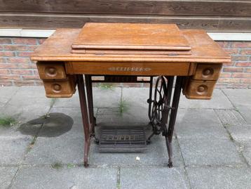 Trapnaaimachine Clipper beschikbaar voor biedingen
