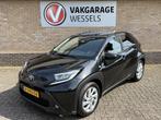 Toyota Aygo X 1.0 VVT-i MT first | LM | Adap Cruise | Camera, 12 maanden, Stof, 920 kg, 4 stoelen