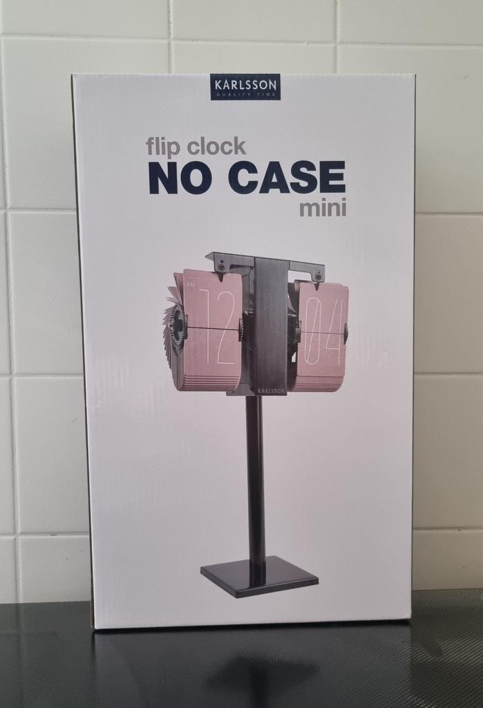 Karlsson Flip Clock No Case Mini Roze Tafel-/Wandklok, Huis en Inrichting, Woonaccessoires | Klokken, Nieuw, Wandklok, Analoog