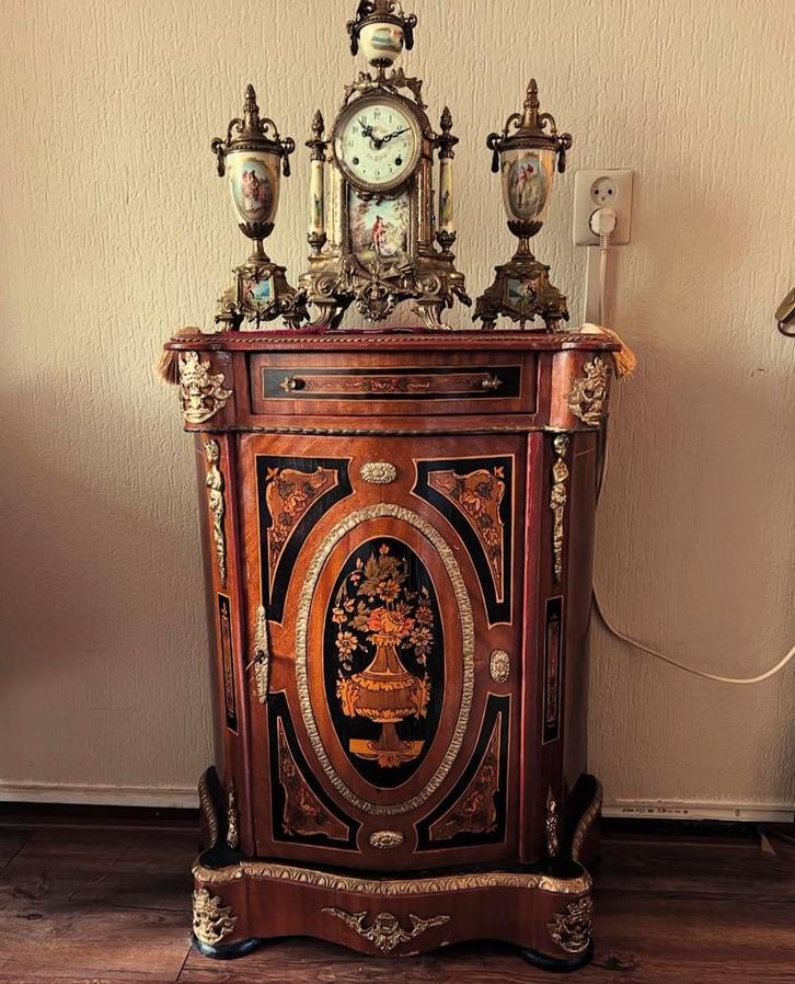 Prachtige antieke kast met ingelegde bronz, Antiek en Kunst, Antiek | Meubels | Kasten, Ophalen