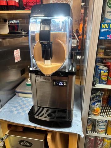Sluch / ijskoffie machine / 5 liter beschikbaar voor biedingen