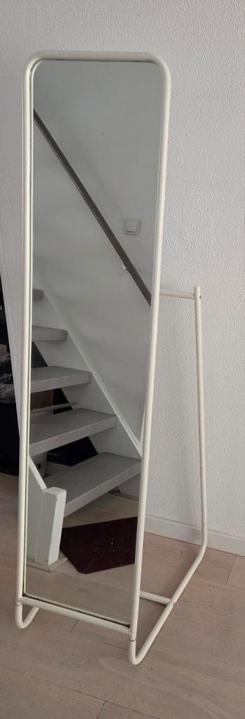 Ikea Spiegel - Knapper (ophalen Almere) beschikbaar voor biedingen