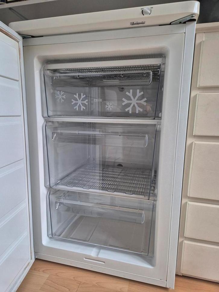 Zanussi Vrieskast met Lades - Vrijstaand, Witgoed en Apparatuur, Vriezers en Diepvrieskisten, Gebruikt, Vrijstaand, Vrieskast