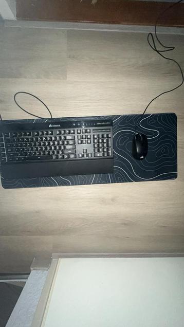 Toetsenboard en muis corsair / muismat beschikbaar voor biedingen