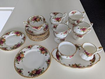 Royal Albert Old Country Rose 13-delig beschikbaar voor biedingen