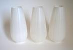 vintage 3x tulp kunststof ribbel lampenkap creme wit., Gebruikt, Wit, Vintage, Ophalen of Verzenden