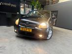 Toyota Yaris 1.3 16V Vvti 3DR Linea  2003 Zwart | Trekhaak |, Auto's, Toyota, Voorwielaandrijving, Stof, 4 cilinders, 400 kg