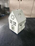 Leuk, wit, metalen huisje voor waxinelichtje, Huis en Inrichting, Woonaccessoires | Kandelaars en Kaarsen, Wit, Ophalen of Verzenden