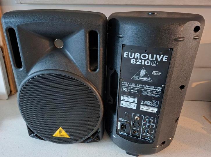 2 Behringer B210D  actieve speakers te koop., Muziek en Instrumenten, Versterkers | Keyboard, Monitor en PA, Zo goed als nieuw