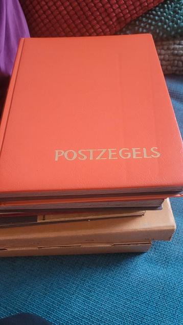 Postzegels en eerstedagveloppen beschikbaar voor biedingen