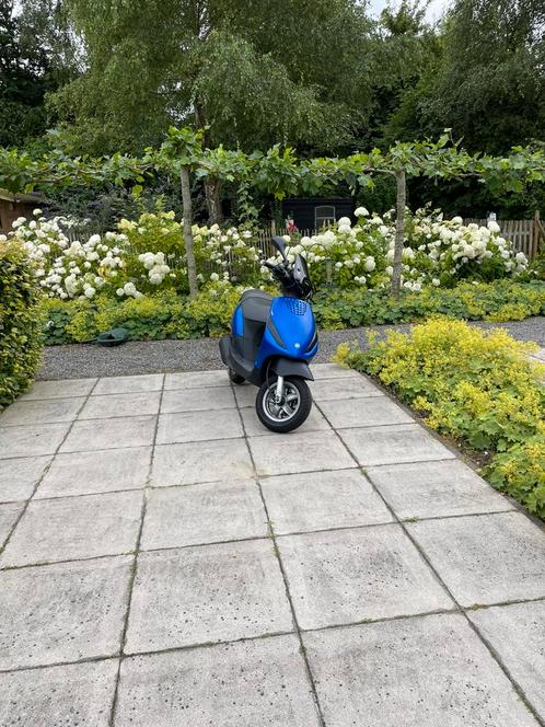 Piaggio zip 172, Fietsen en Brommers, Scooters | Piaggio, Zo goed als nieuw, Zip, Ophalen