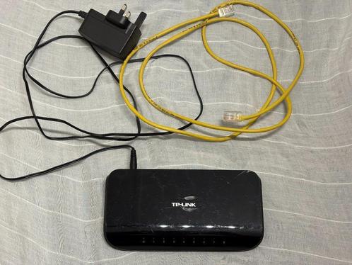 TP-Link TL-SG1008D Netwerkswitch – 8x Gigabit – Met Adapter, Computers en Software, Netwerk switches, Gebruikt, Ophalen of Verzenden