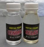 Grote fles keris olie Minyak Pusaka 80 ml Cendana Melati, Antiek en Kunst, Kunst | Niet-Westerse kunst, Verzenden