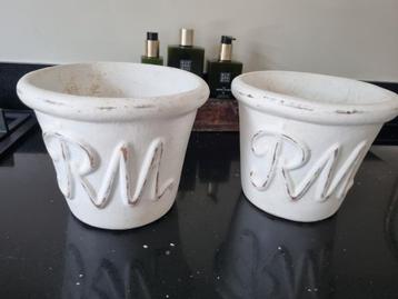2 riviera maison bloempotten  beschikbaar voor biedingen