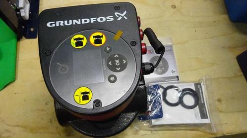 Waterpomp - GRUNDFOS, Tuin en Terras, Waterpompen, Zo goed als nieuw, Elektrisch, Ophalen of Verzenden