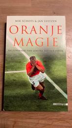 Jan Luitzen - Oranje magie, Jan Luitzen; Mik Schots, Ophalen of Verzenden, Zo goed als nieuw, Balsport