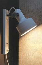 wandlamp / wandspot, wit, Anvia, vintage, jaren 60, Ophalen of Verzenden, Gebruikt, Metaal, Vintage