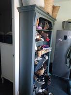 Boekenkast nu in gebruik als schoenenkast brocante hout, Ophalen, Gebruikt, 25 tot 50 cm