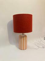 Design tafellamp met vilten kap rood, 50 tot 75 cm, Boho, Nieuw, Ophalen of Verzenden
