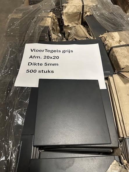 Alle tegels moeten weg!" hele partij voor €400, Doe-het-zelf en Verbouw, Tegels, Ophalen, 60 cm of meer, Nieuw, 10 m² of meer