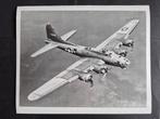 Foto van de Boeing B-17G (F1050), Ophalen of Verzenden, Gebruikt, Kaart, Foto of Prent