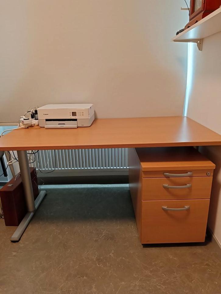 Bureau met los lade blok., Huis en Inrichting, Bureaus, Zo goed als nieuw, Ophalen