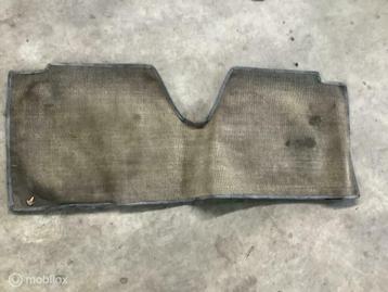 Volvo mat vloerbekleding 140? beschikbaar voor biedingen