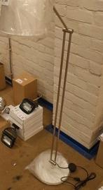 KOOPJE NIEUW Vtwonen vloerlamp wit, Ophalen of Verzenden, Nieuw, 150 tot 200 cm