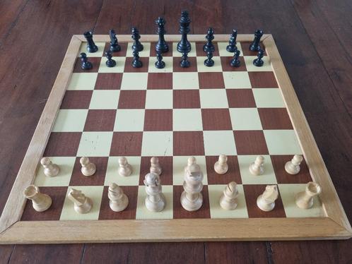 Vintage schaak- en damspel, Hobby en Vrije tijd, Gezelschapsspellen | Bordspellen, Gebruikt, Ophalen of Verzenden