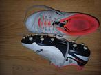 Nike voetbal schoenen  mt 37.5 en mt 38.5, Maat XS of kleiner, Ophalen, Zo goed als nieuw, Schoenen