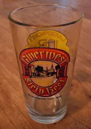 Bierglas uit de Verenigde Staten. RIVERWEST beschikbaar voor biedingen