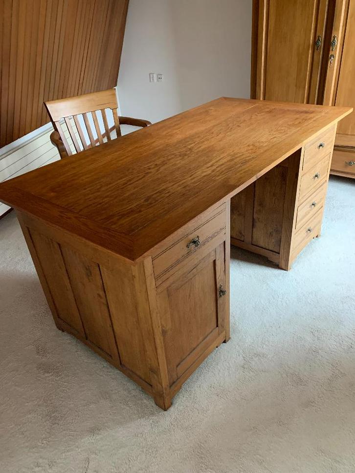 complete antieke eiken bureau, kast en stoel., Antiek en Kunst, Antiek | Kantoor en Zakelijk, Ophalen