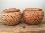 KOOPJE: 2 BAMBOE POTTEN BALI 5 euro, Antiek en Kunst, Verzenden