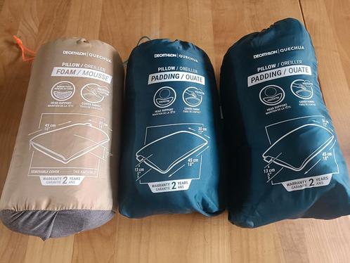 3 Decathlon Quechua Hoofdkussens - Foam & Padding, Caravans en Kamperen, Kampeeraccessoires, Zo goed als nieuw, Ophalen of Verzenden