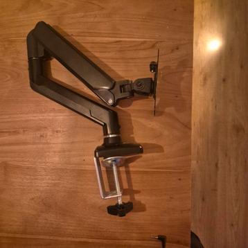 Monitor Arm - Verstelbare Bureau Monitor Arm beschikbaar voor biedingen