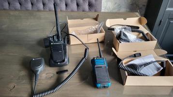 Motorola Portofoons DP2400E, DP4401Ex met lader en speakers. beschikbaar voor biedingen