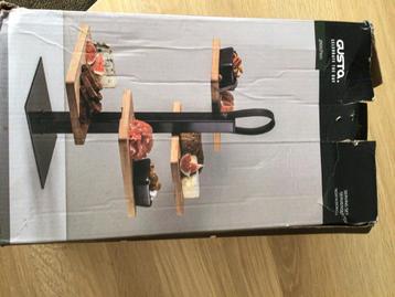 Serveerset 4plankjes van 19,5 x 14,5 hoogte 36 cm + beschikbaar voor biedingen
