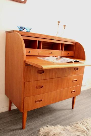 Egon Ostergaard rol top secretary - mid century design beschikbaar voor biedingen