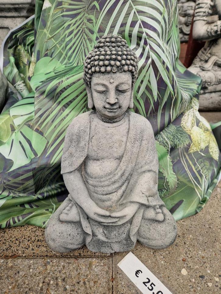 Zittende Boeddha in Lotus houding 30x20 cm NU 15% Korting, Tuin en Terras, Tuinbeelden, Nieuw, Overige typen, Beton, Ophalen