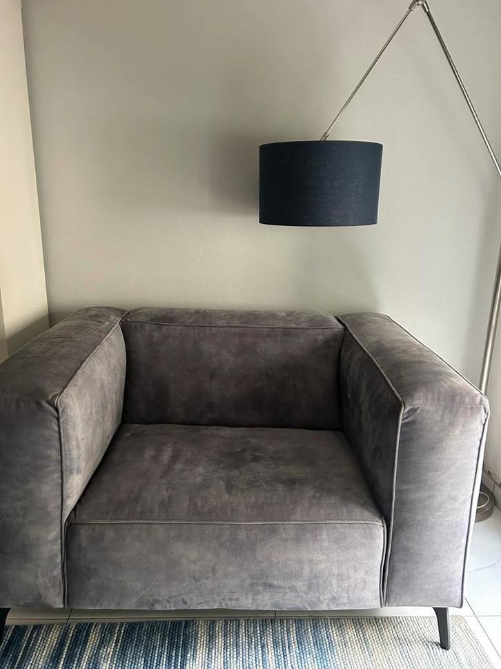 Loveseat - antracietgrijs- Zeer Goede Staat NU BESCHIKBAAR, Huis en Inrichting, Fauteuils, Zo goed als nieuw, Stof, 125 cm of meer