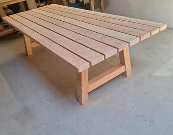 Robuuste eet tafel tuintafel douglas Eettafel beschikbaar voor biedingen
