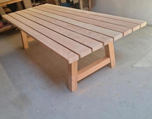 Robuuste eet tafel tuintafel douglas Eettafel, Huis en Inrichting, Woonaccessoires | Overige, Ophalen of Verzenden