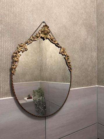 Art Deco gouden vintage spiegel — unieke vorm — eyecatcher beschikbaar voor biedingen