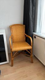 2 rotan stoelen met armleuning, Ophalen of Verzenden, Gebruikt