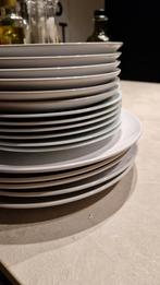 Ikea Borden Set: 5 Groot, 12 Klein, Huis en Inrichting, Keuken | Servies, Ophalen, Gebruikt, Bord(en), Effen